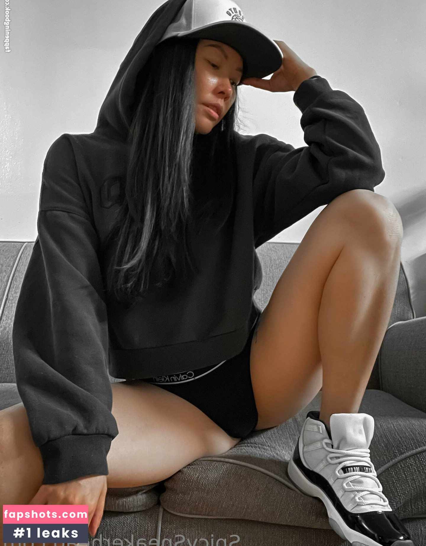 Jade Chung gallery photo #32