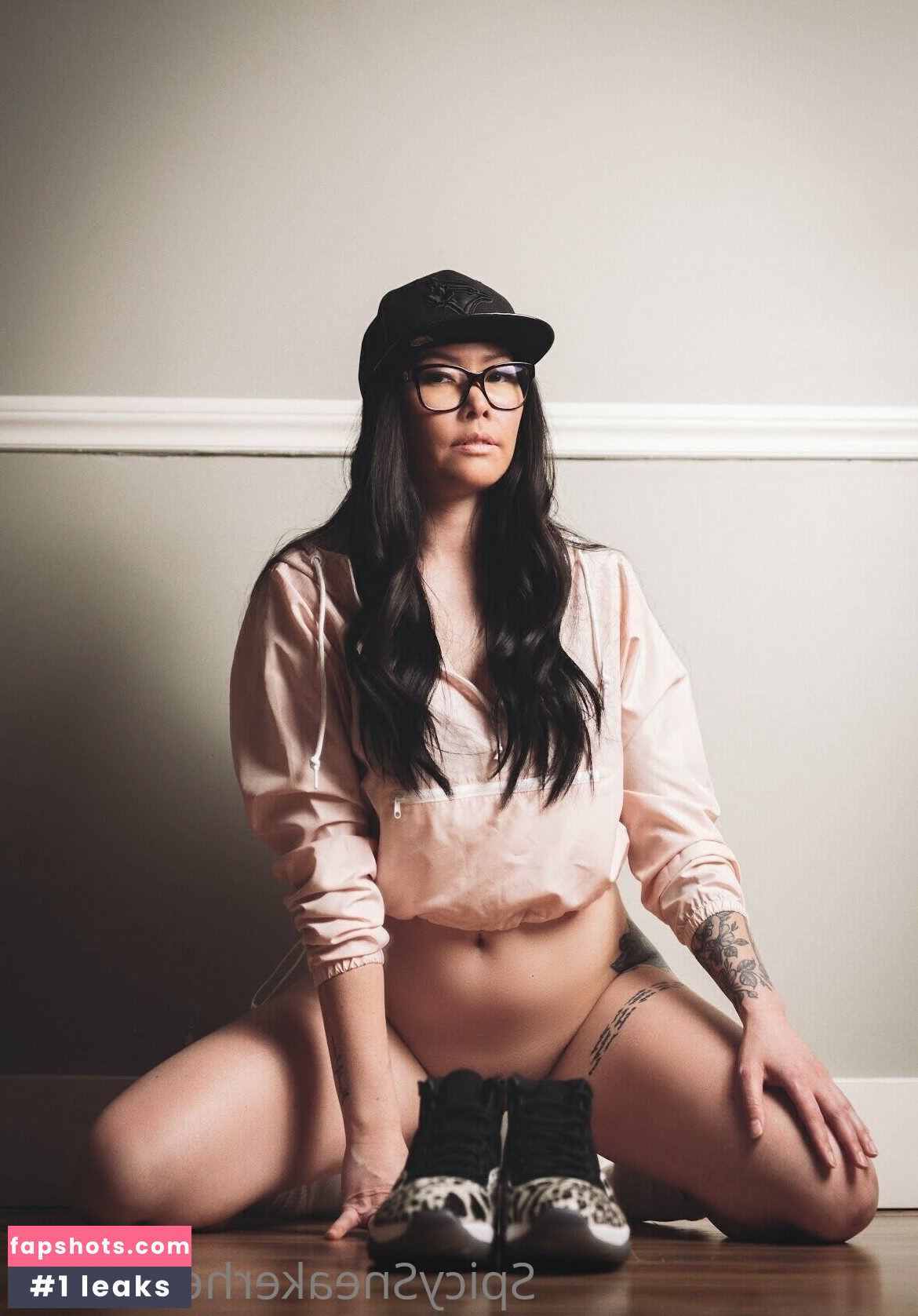 Jade Chung gallery photo #40