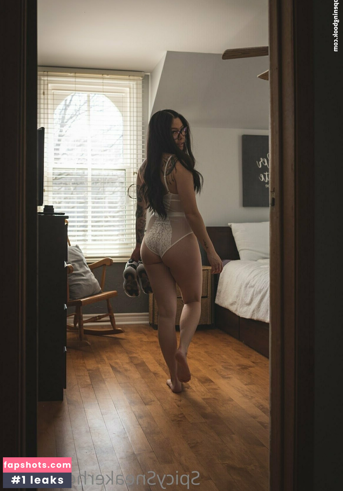 Jade Chung gallery photo #53