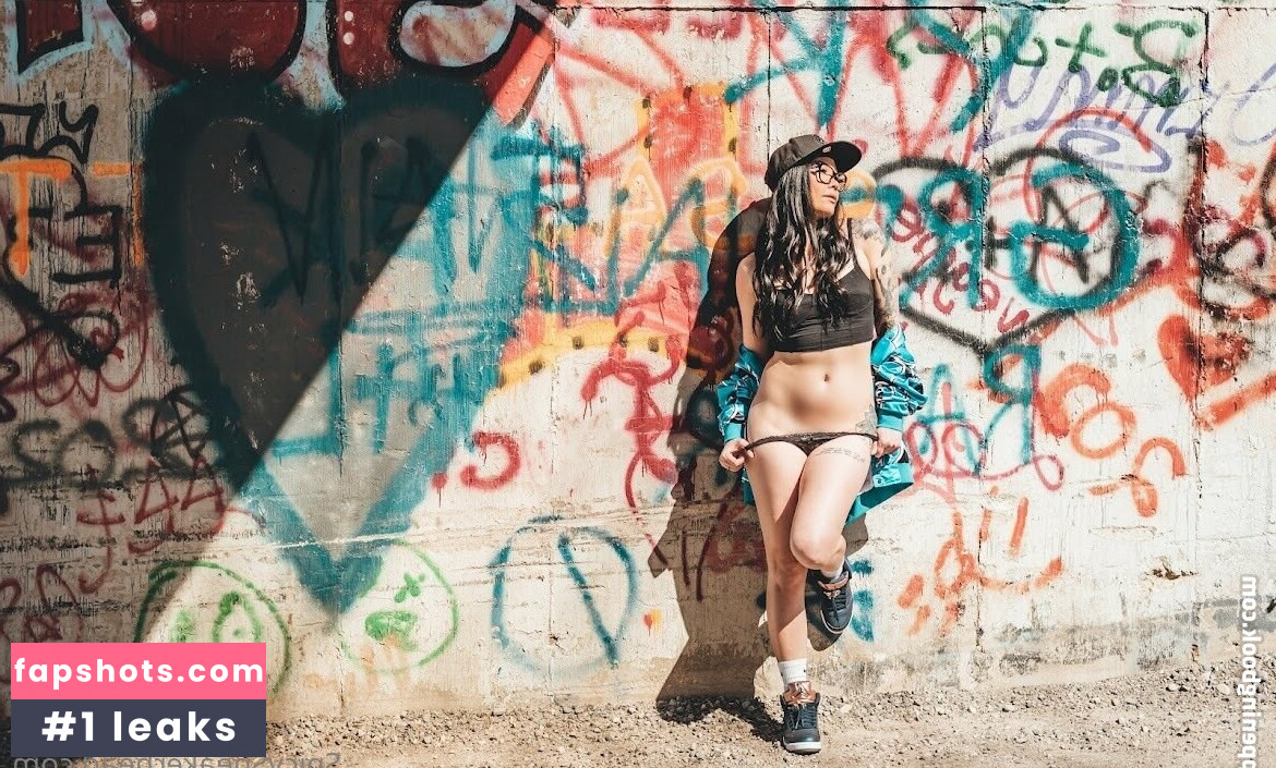 Jade Chung gallery photo #85