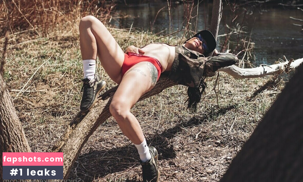 Jade Chung gallery photo #86