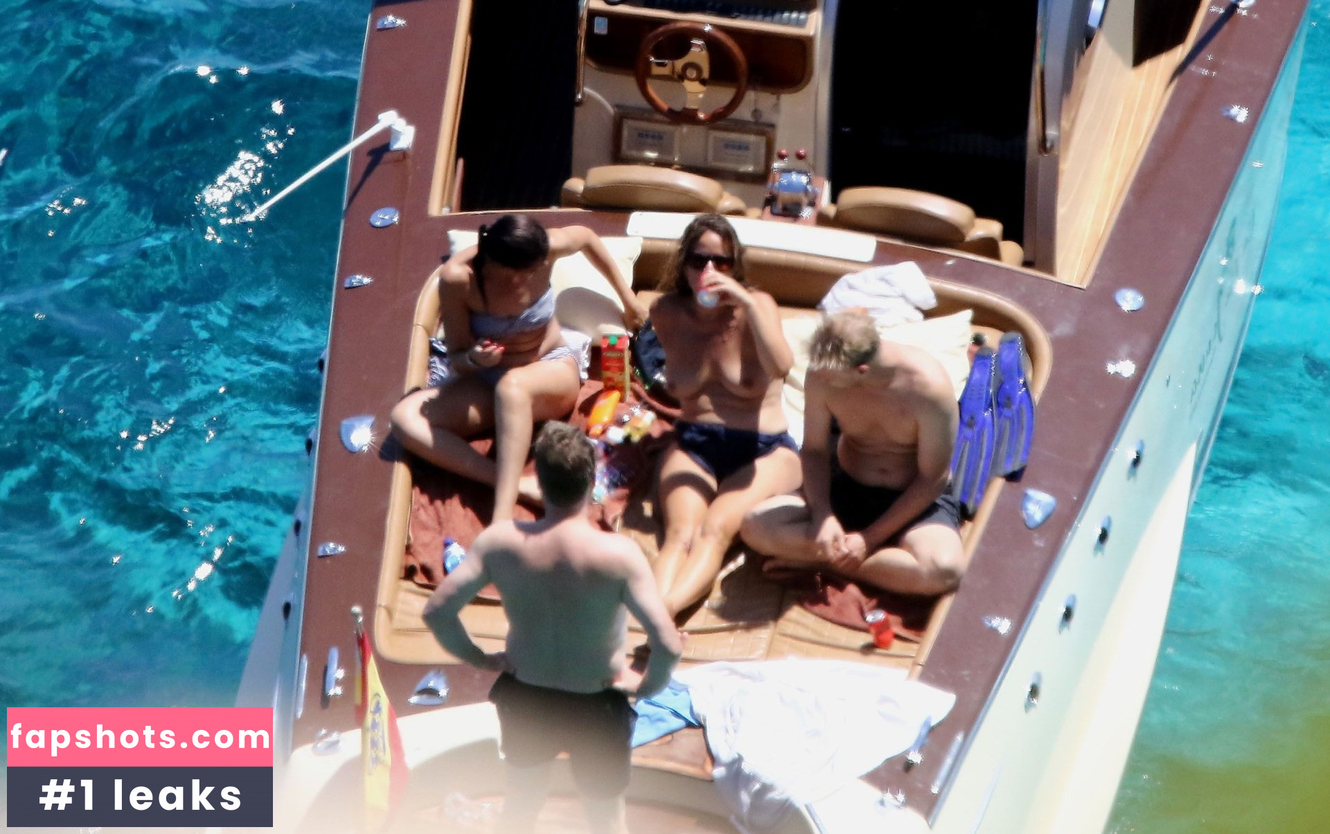 Jade Jagger gallery photo #40