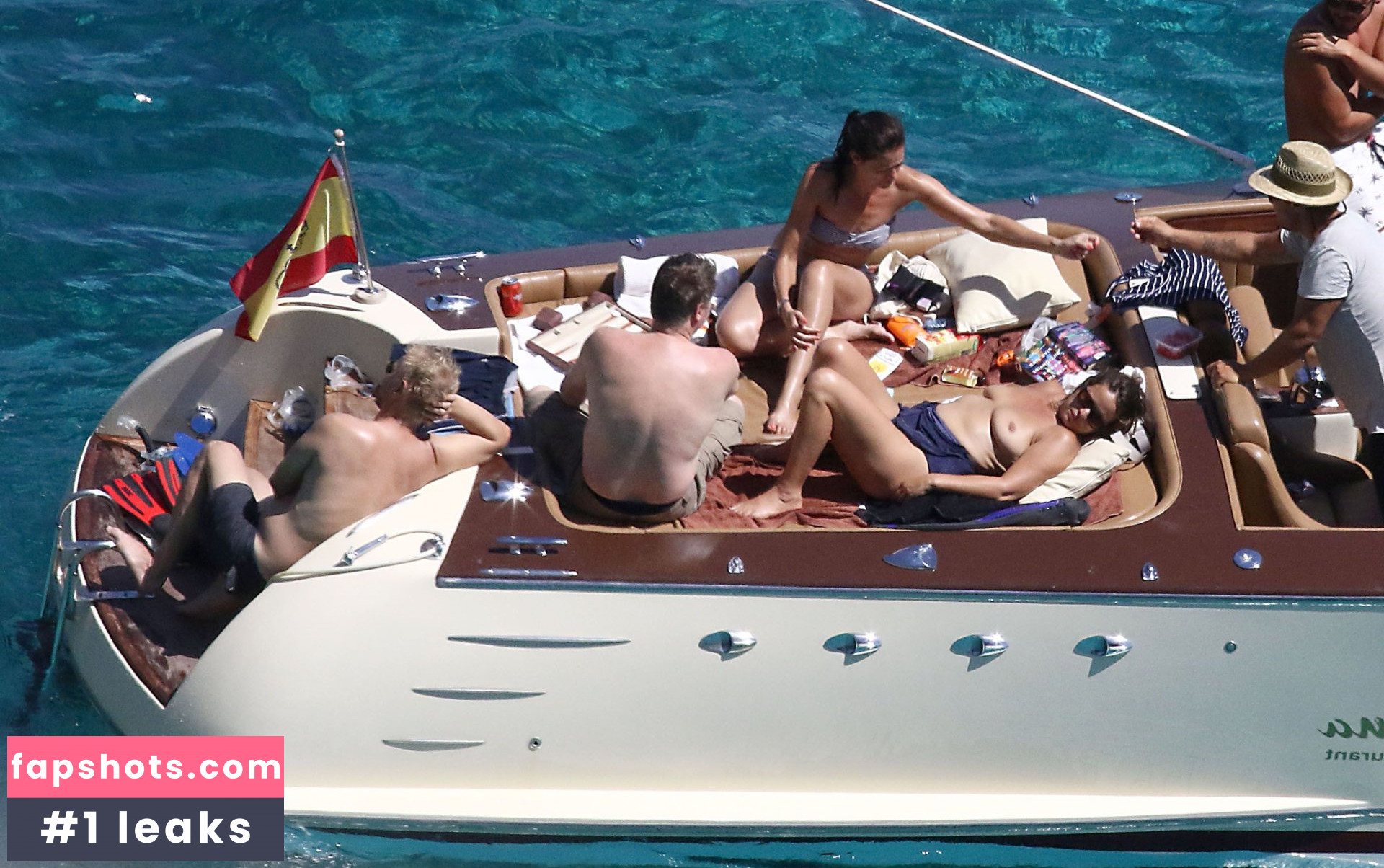 Jade Jagger gallery photo #47