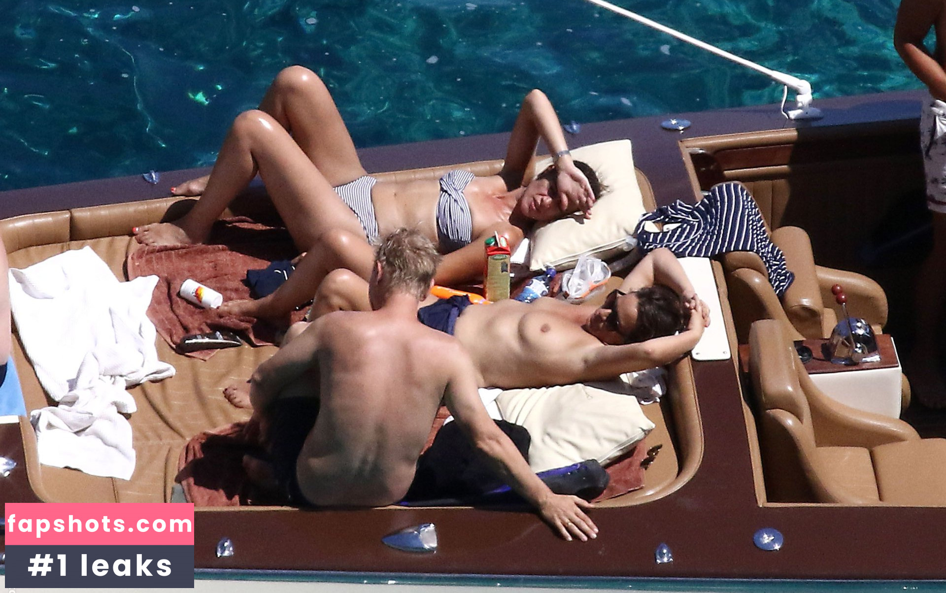 Jade Jagger gallery photo #54