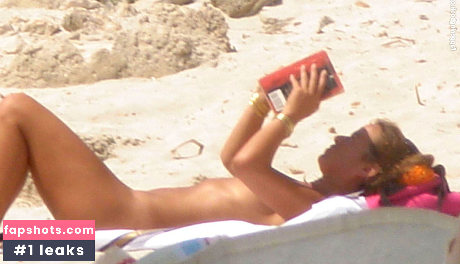 Jade Jagger gallery photo #7