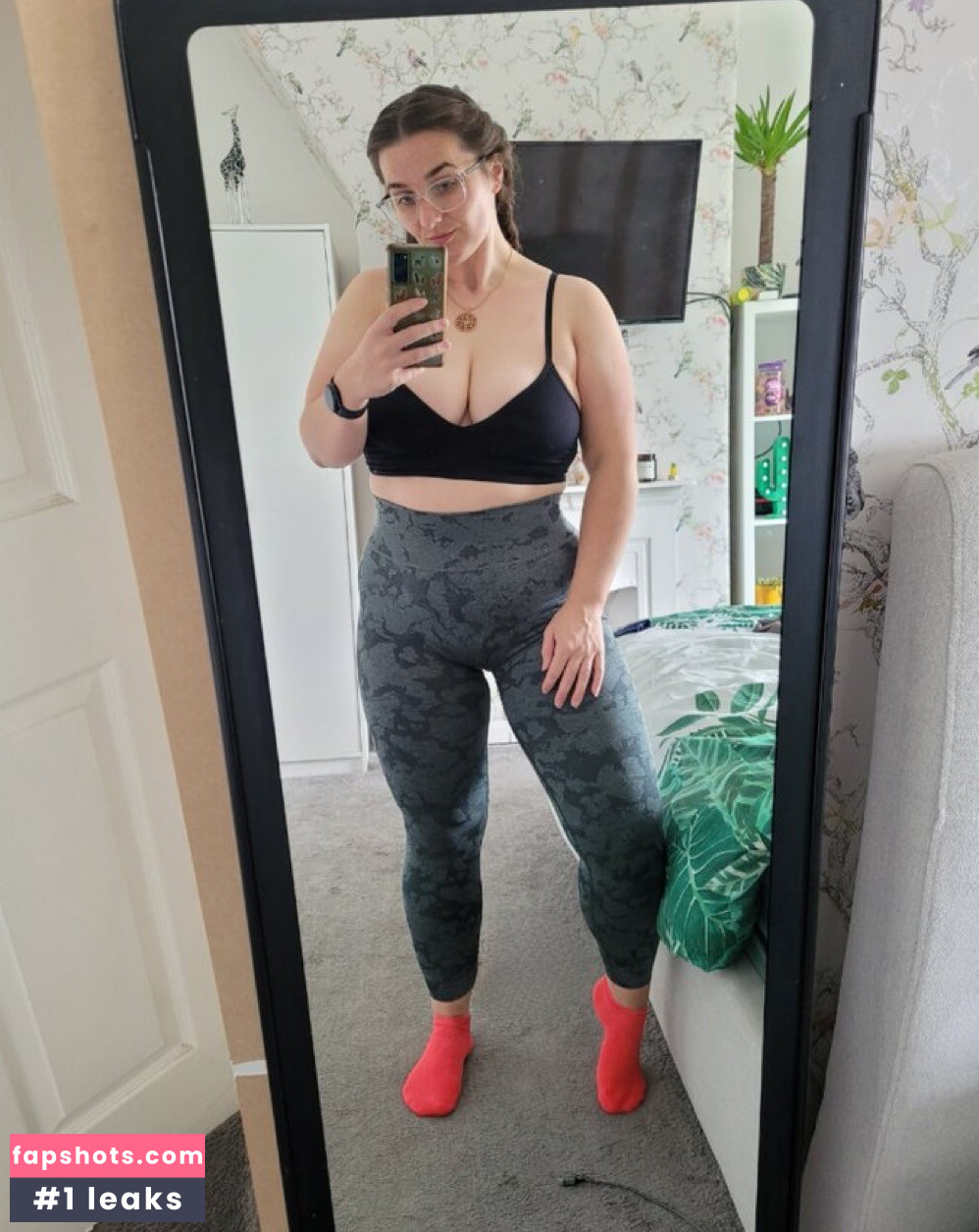 Jade Lucy nude babe gallery