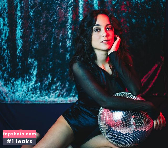 Jade Mascarenhas gallery photo #4