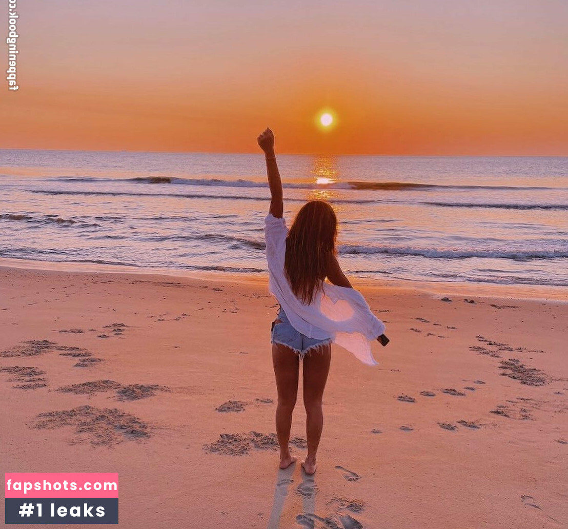 Jade S gallery photo #8