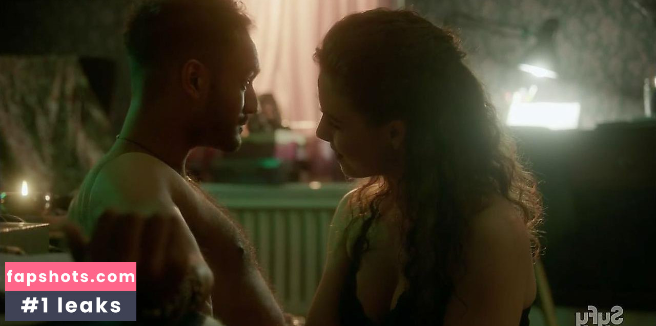 Jade Tailor gallery photo #24