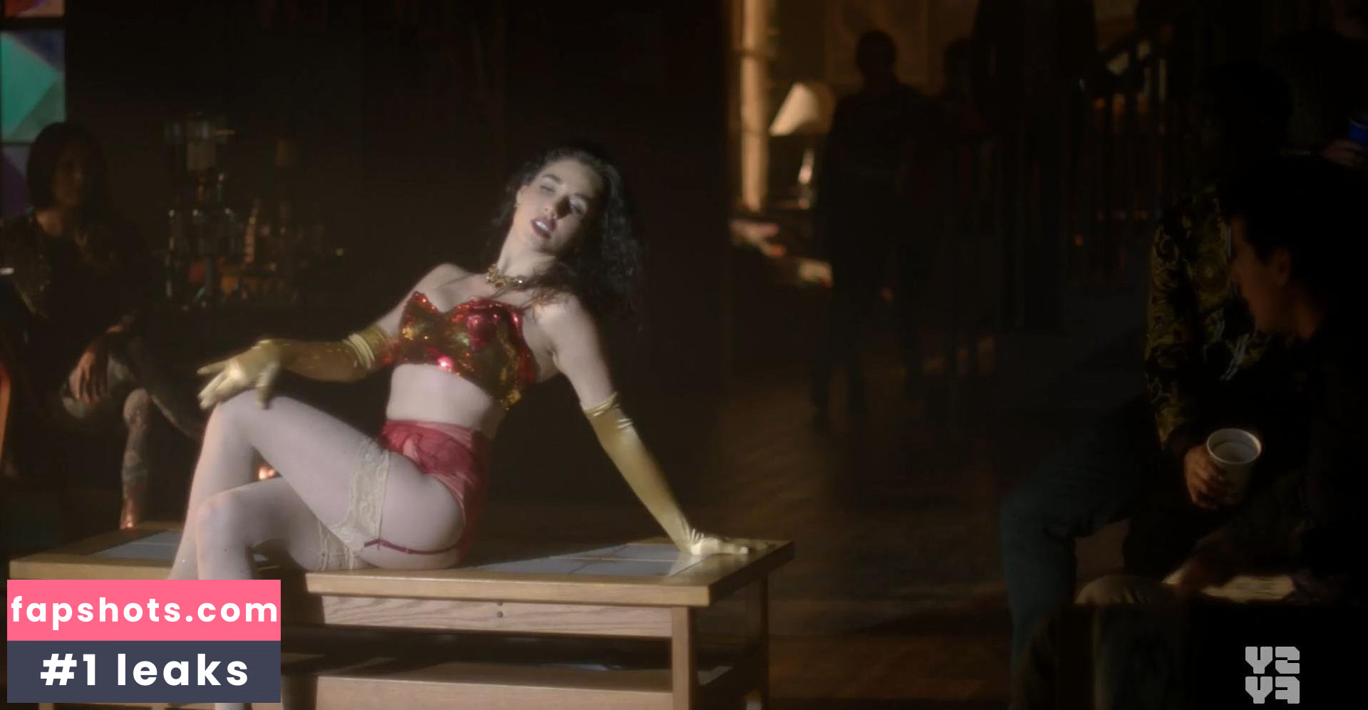 Jade Tailor gallery photo #25