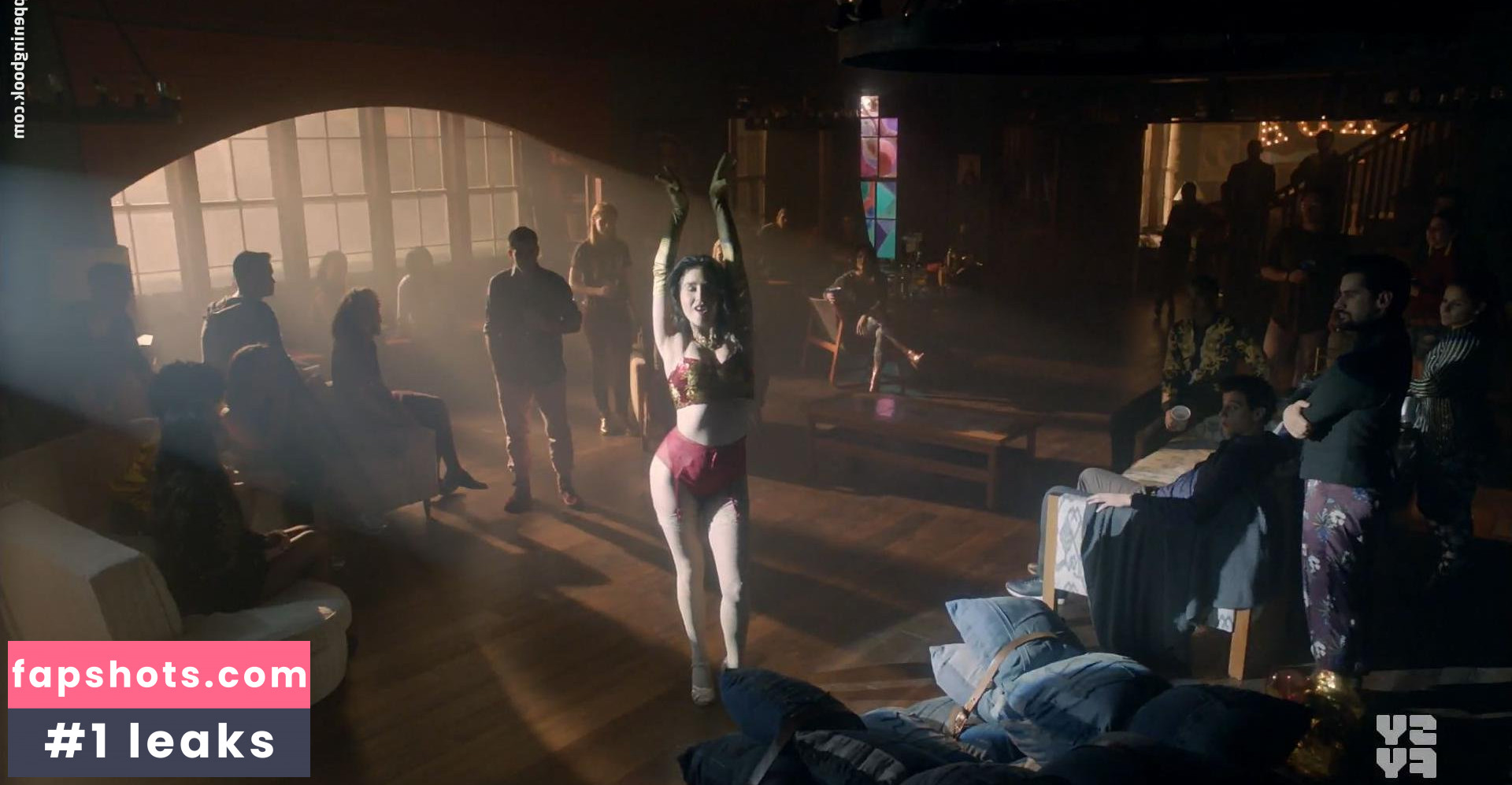 Jade Tailor gallery photo #44