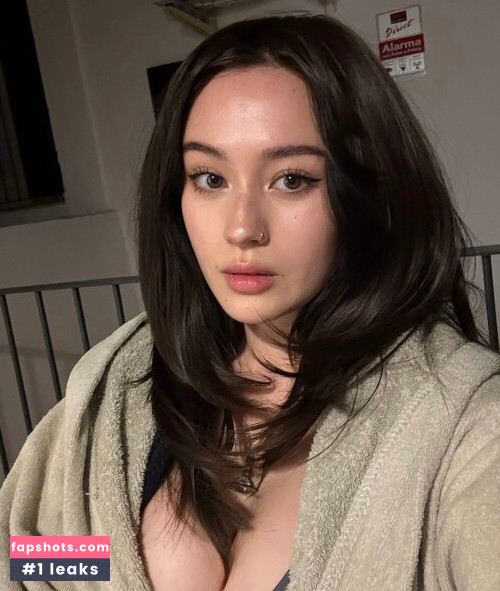 JadeyAnh gallery photo #191