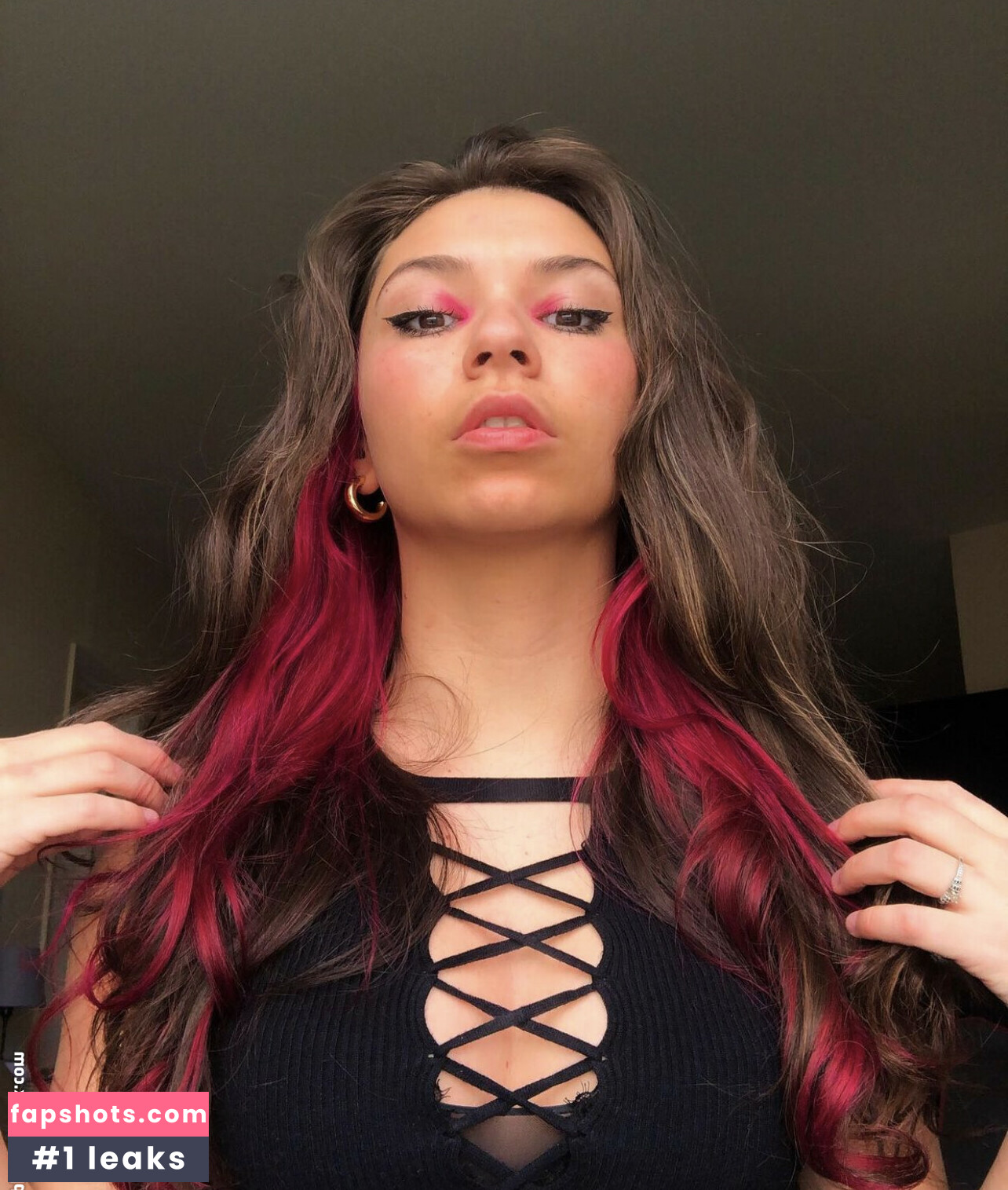 Jadeyeyess nude babe gallery