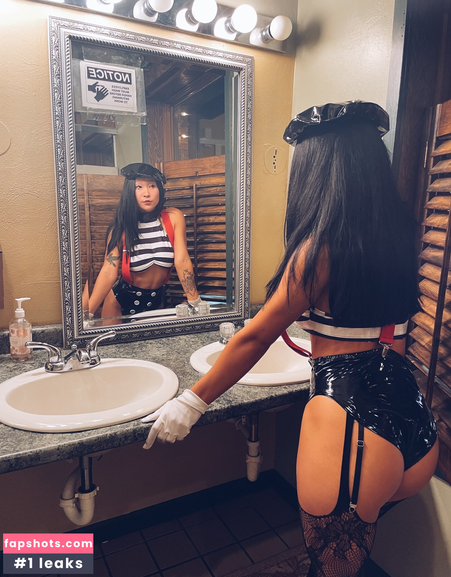 JakeEtDanielle nude babe gallery