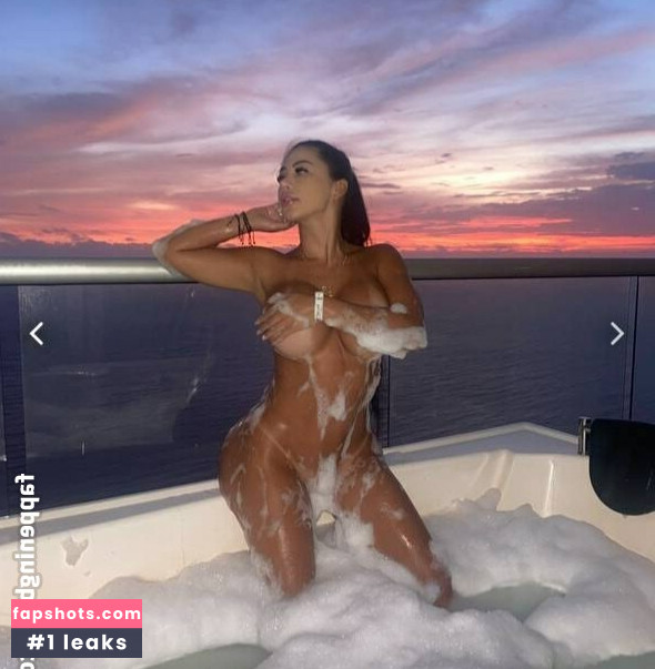 Jakeline Serna gallery photo #9