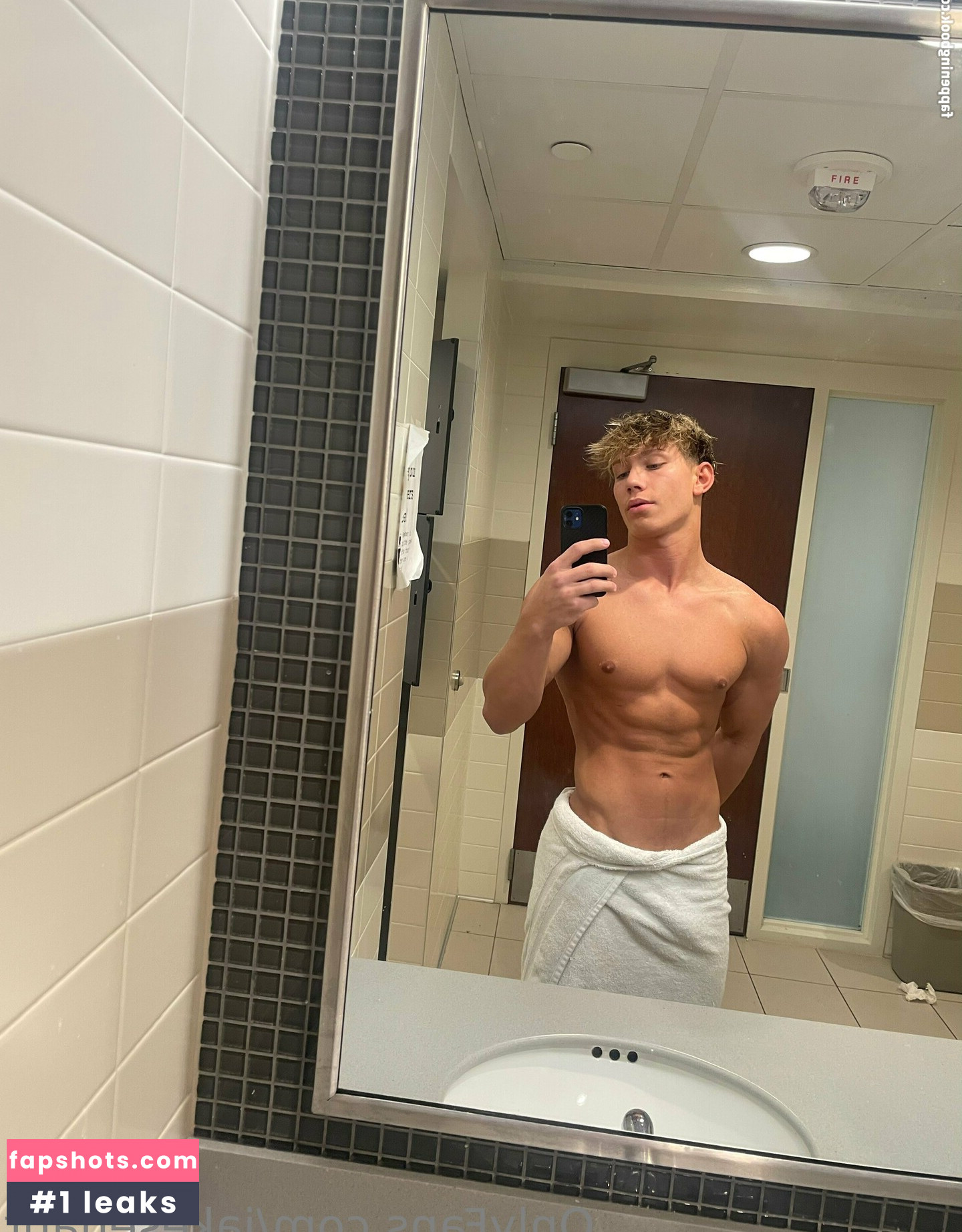 jakesanent Nahé úniky fotek pouze od fanoušků #5 - Fapshots