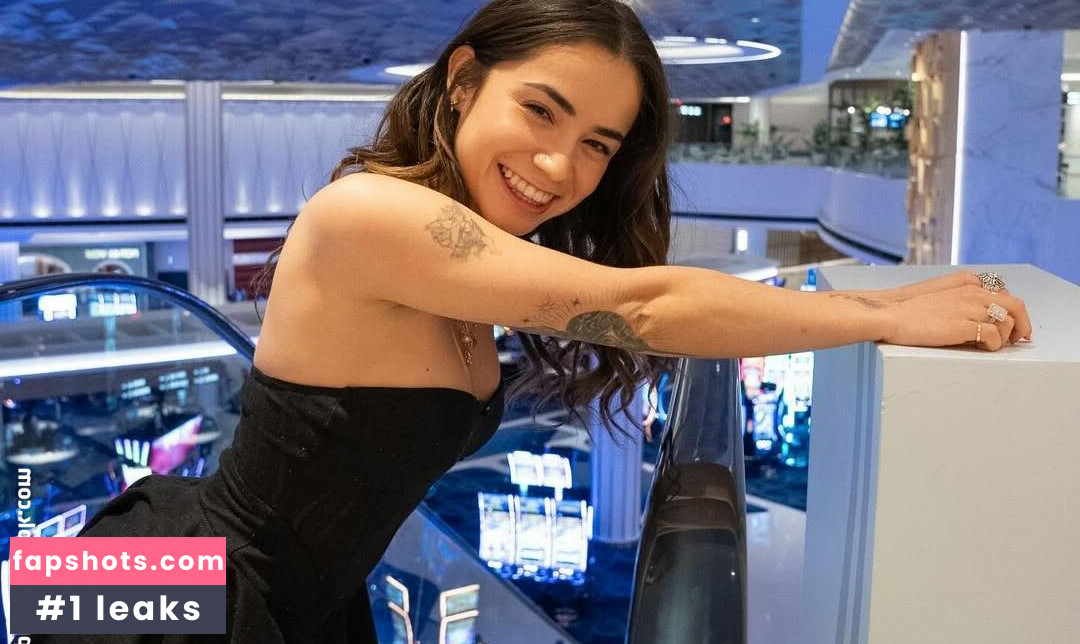 Jameliz Benítez Smith gallery photo #10