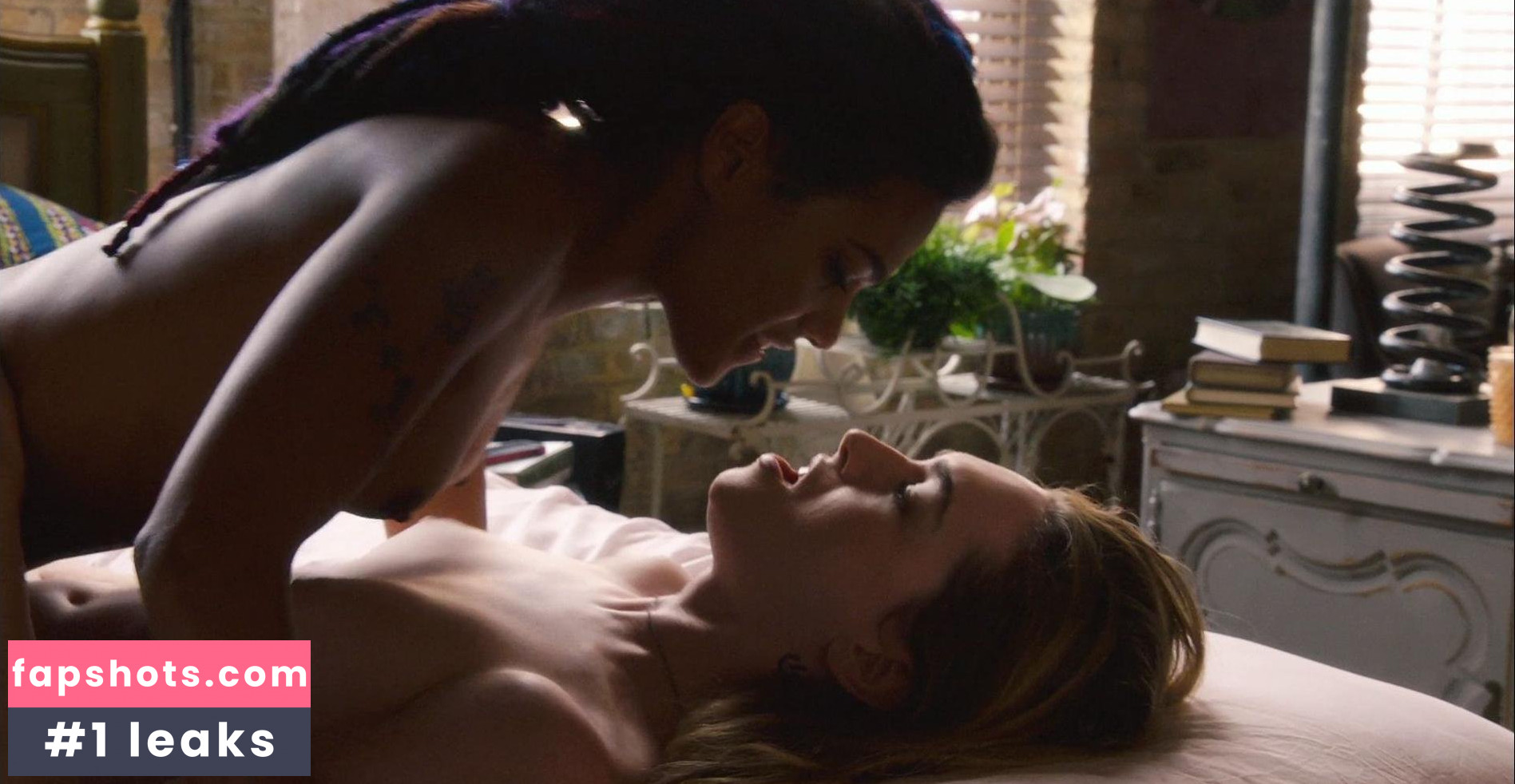 Jamie Clayton Nude Leaks OnlyFans Photos #8 - LeakJerk