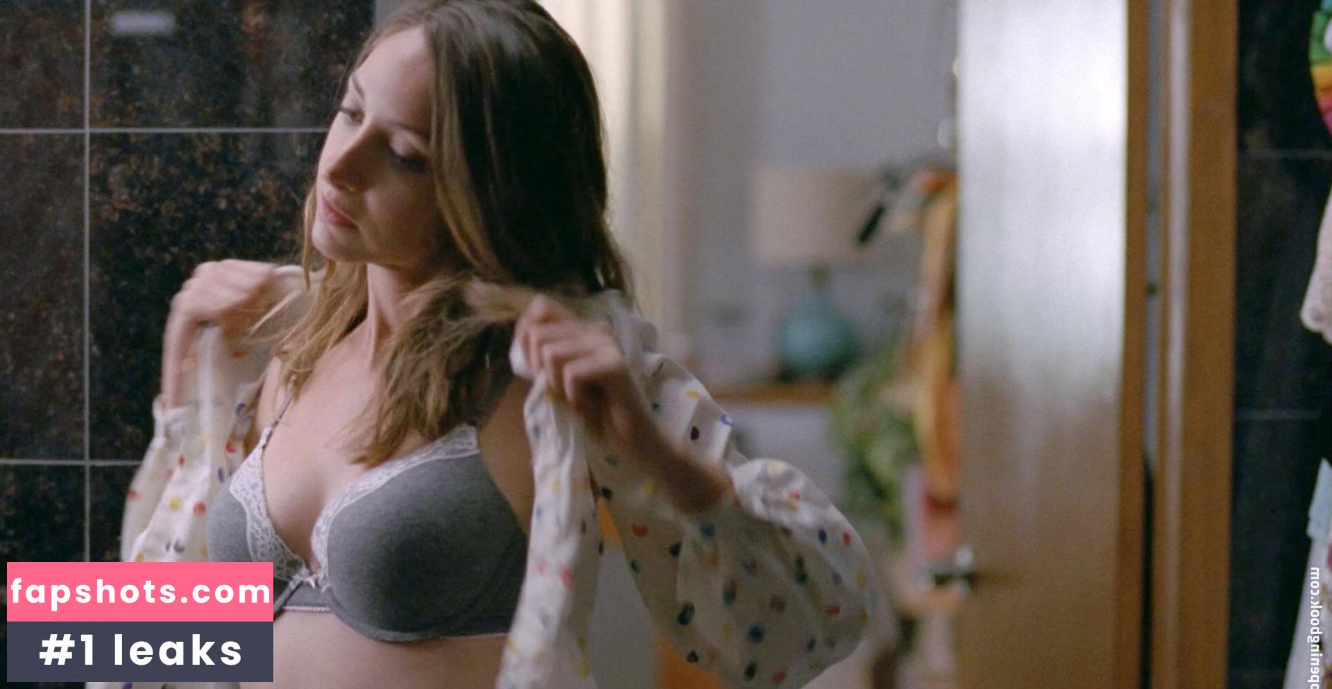 Jamie Lee gallery photo #12