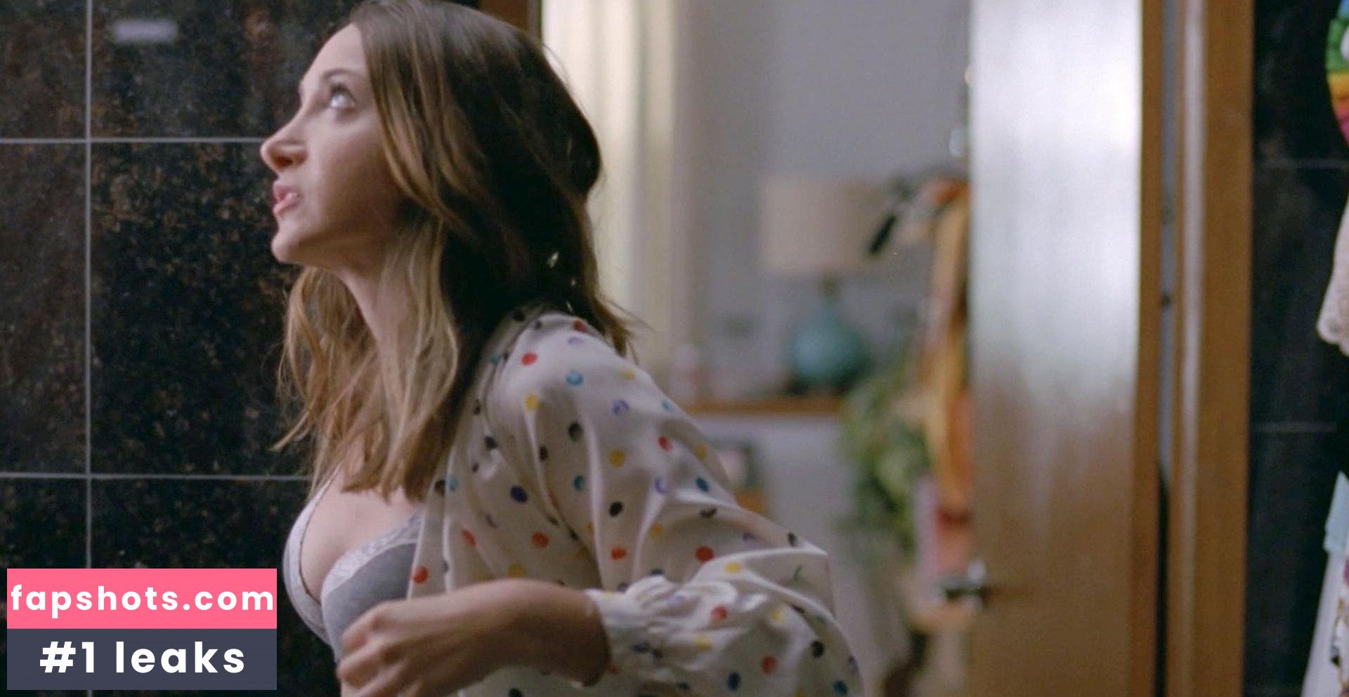 Jamie Lee gallery photo #7