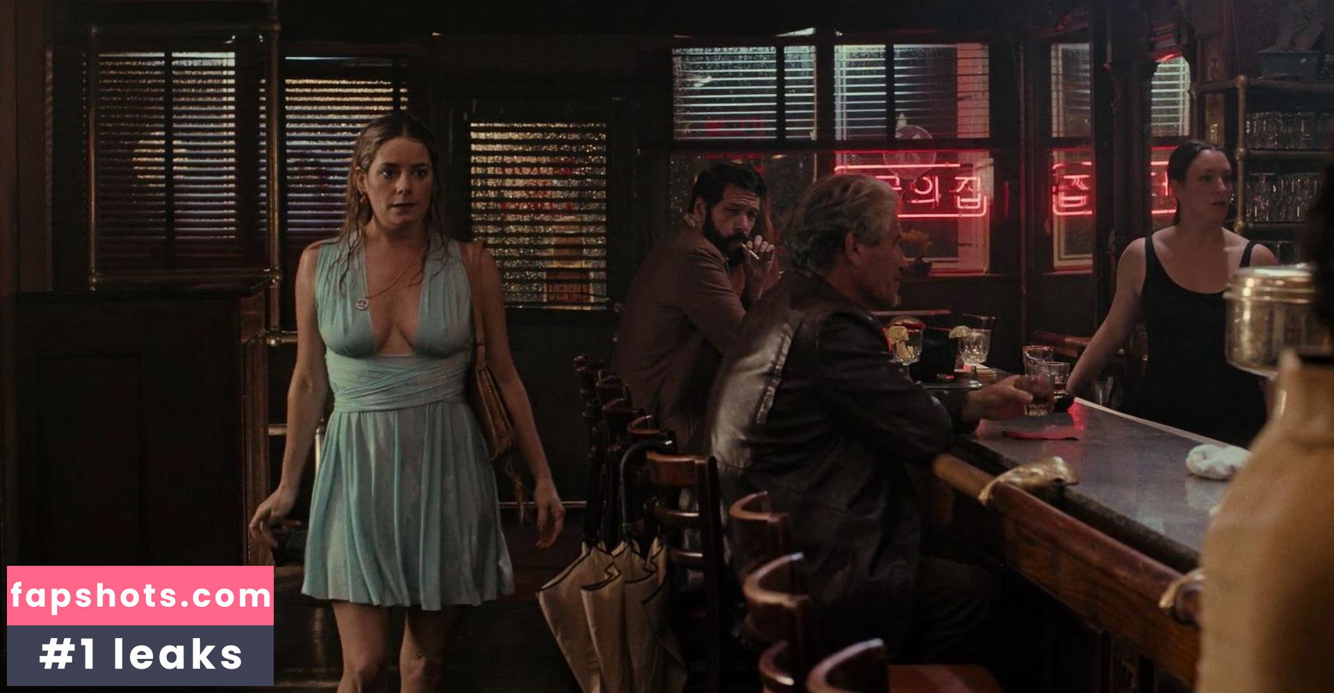 Jamie Neumann gallery photo #27