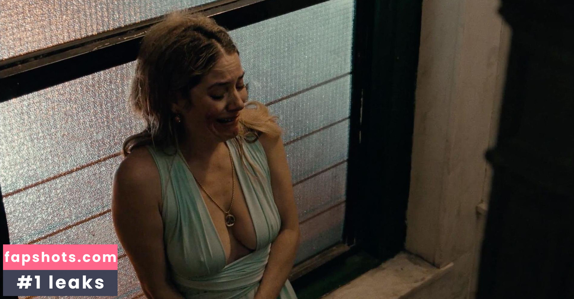 Jamie Neumann gallery photo #30