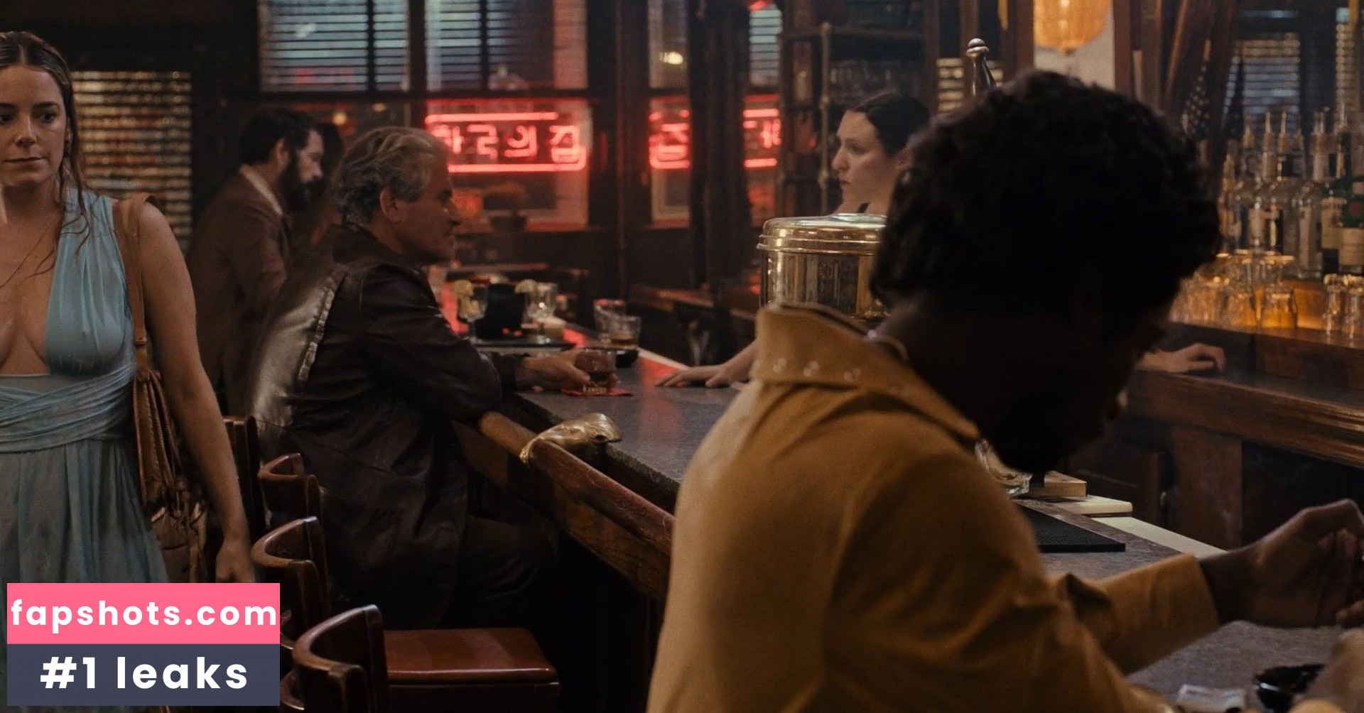 Jamie Neumann gallery photo #10