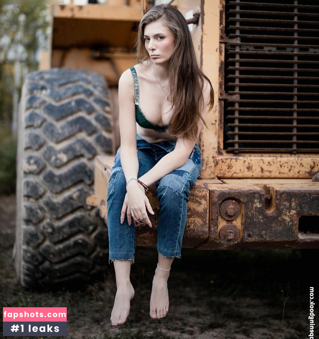 jamieleelola gallery photo #7