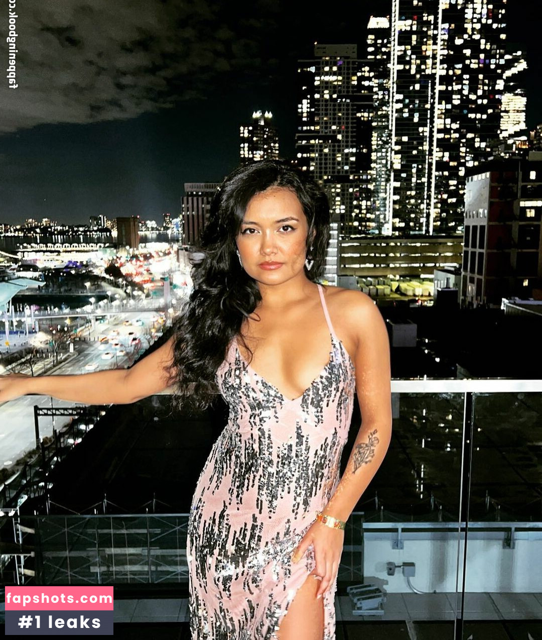 Jamila Velazquez gallery photo #17