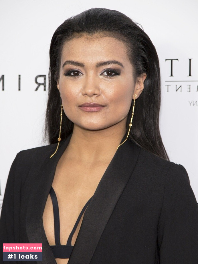 Jamila Velazquez gallery photo #5