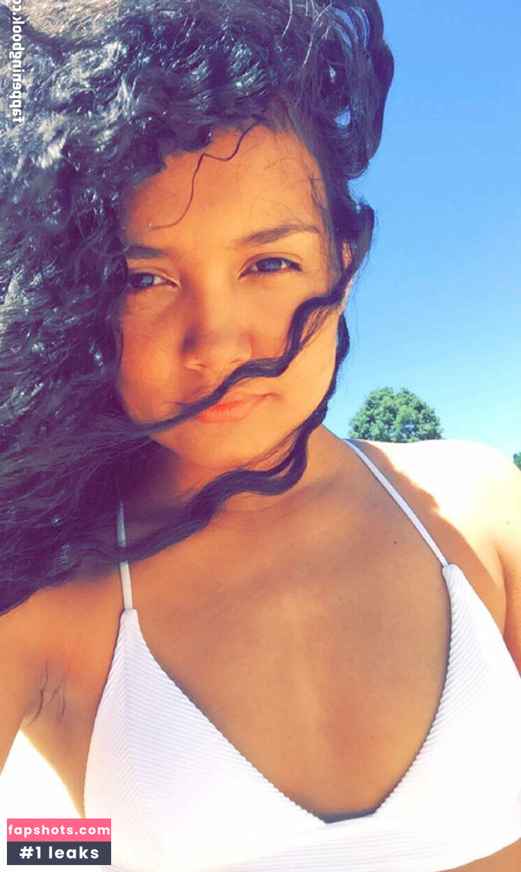 Jamila Velazquez gallery photo #6