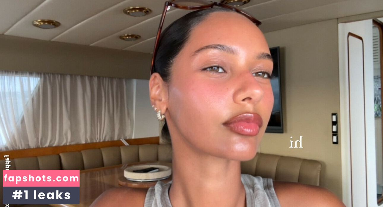 Jamilla Strand gallery photo #6