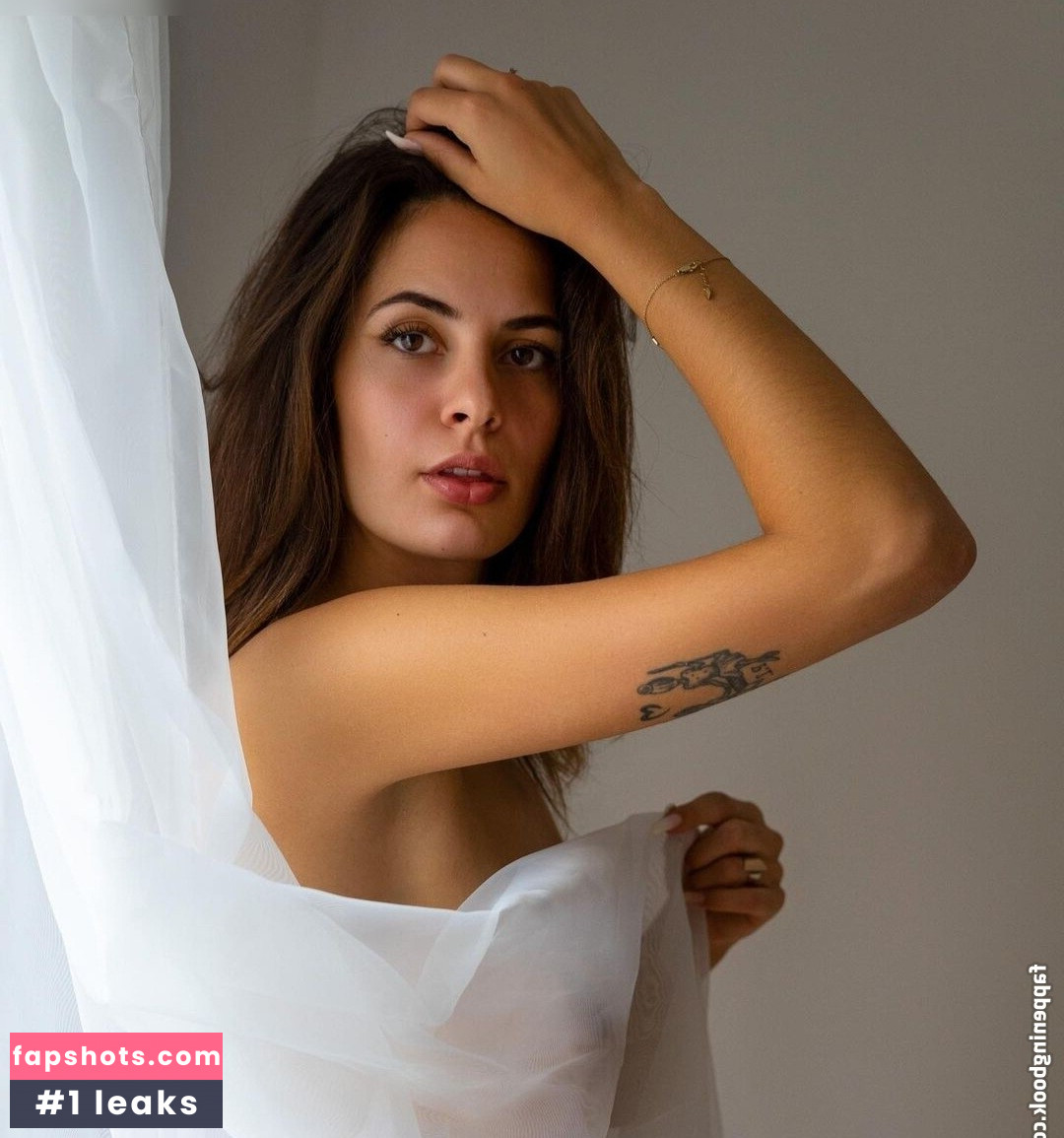 Jana Esser gallery photo #8