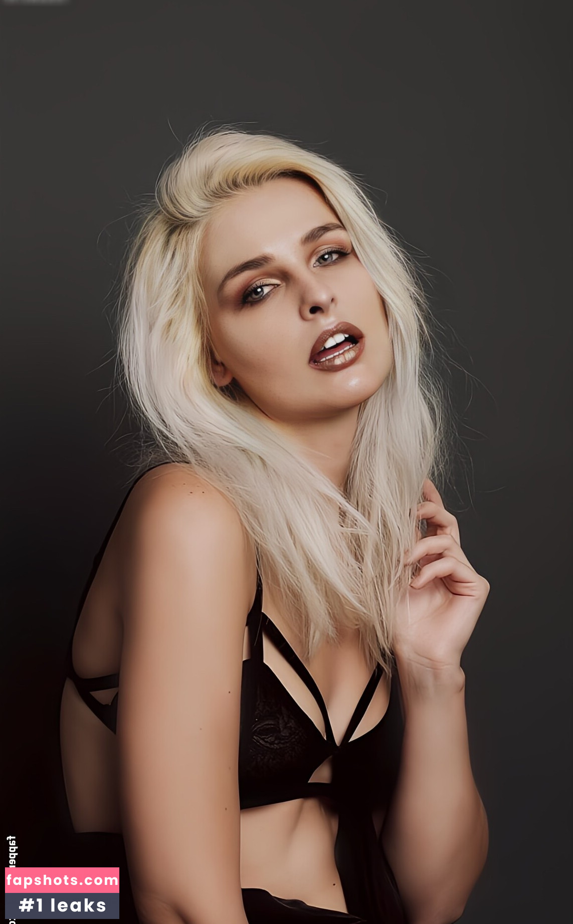 Jana Riva gallery photo #27