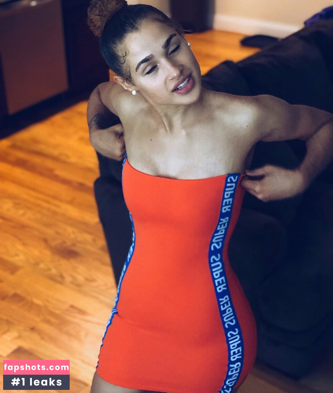 Janae Girard gallery photo #103