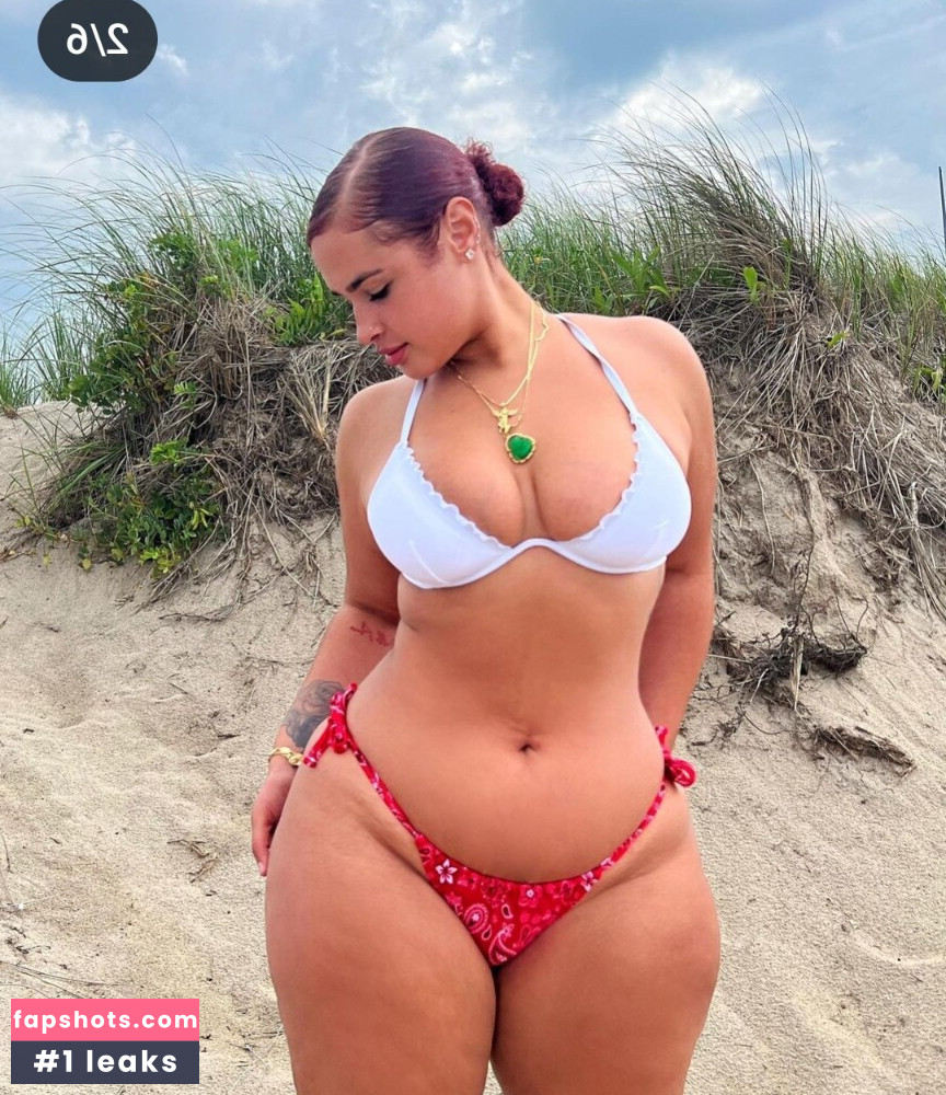 Janae Girard gallery photo #60