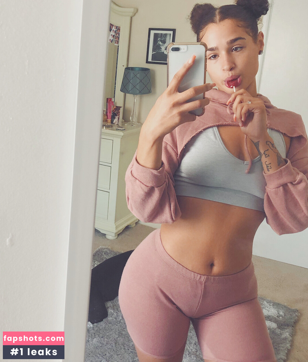 Janae Girard gallery photo #77