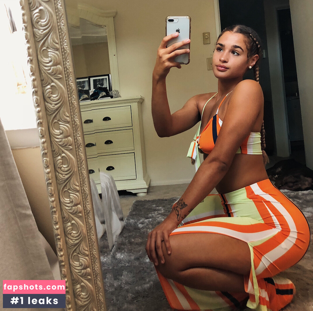 Janae Girard gallery photo #78