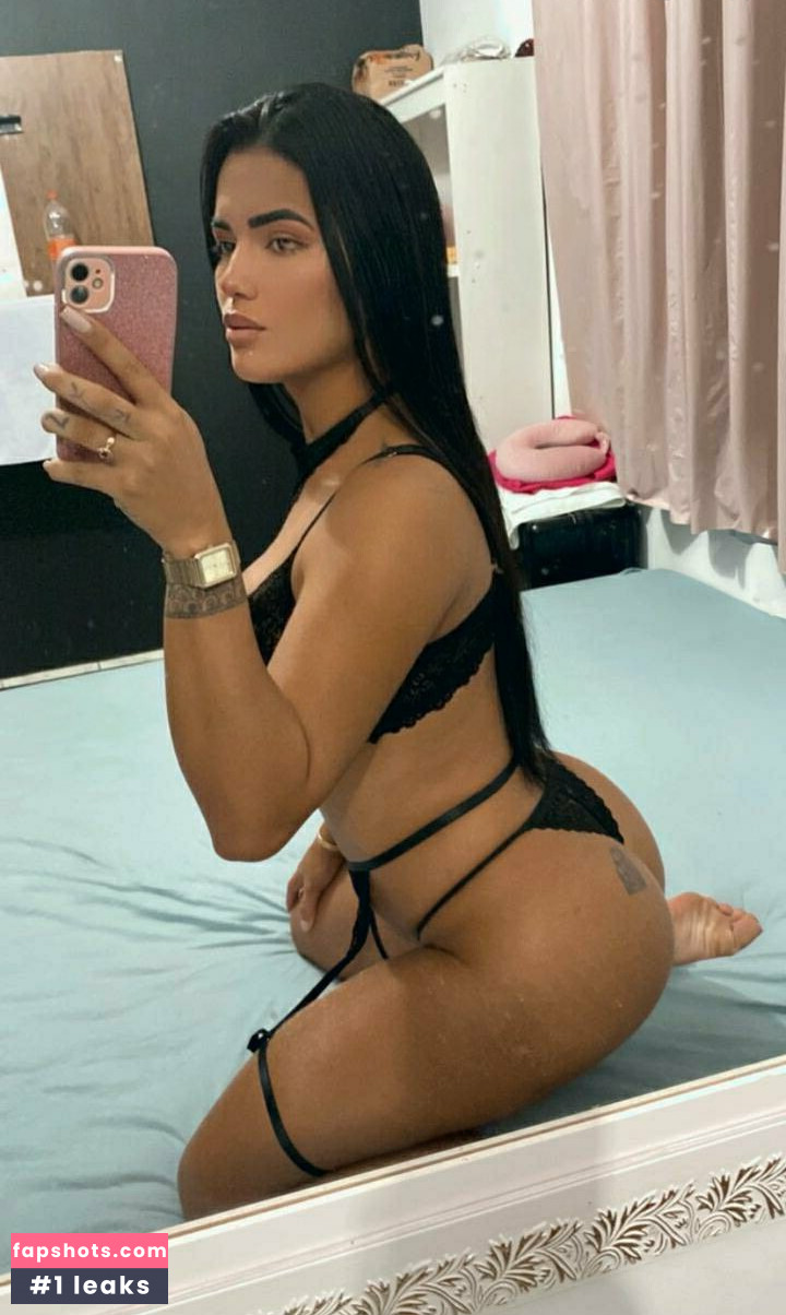 Janairla Barreto gallery photo #17