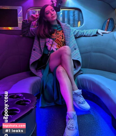 Jane Douglas gallery photo #173