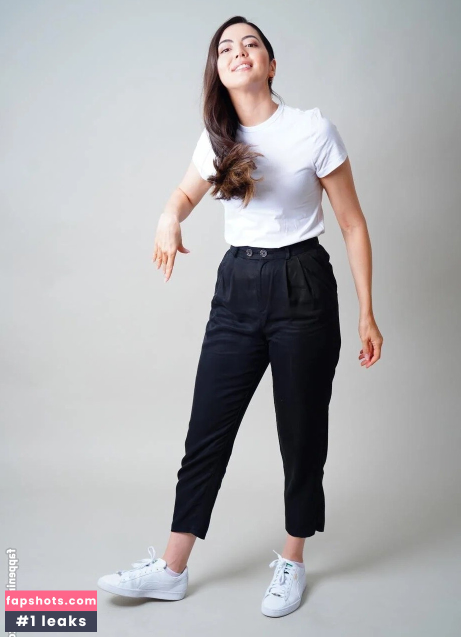 Jane Douglas gallery photo #54