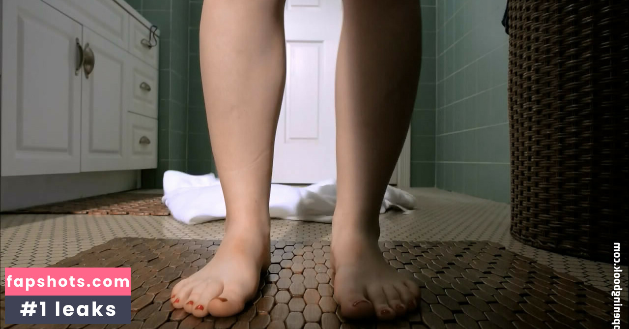 Jane Levy gallery photo #2