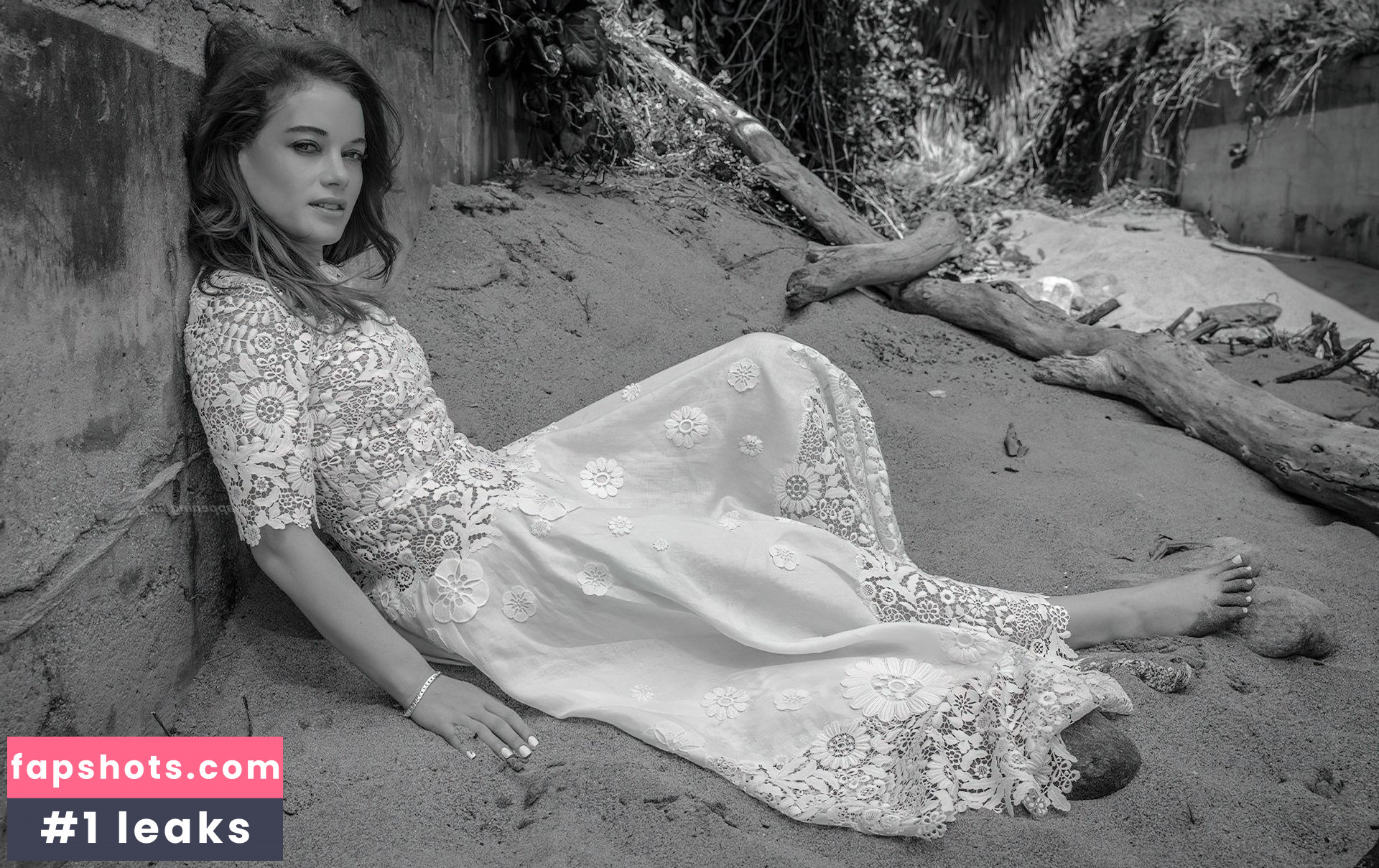 Jane Levy gallery photo #70