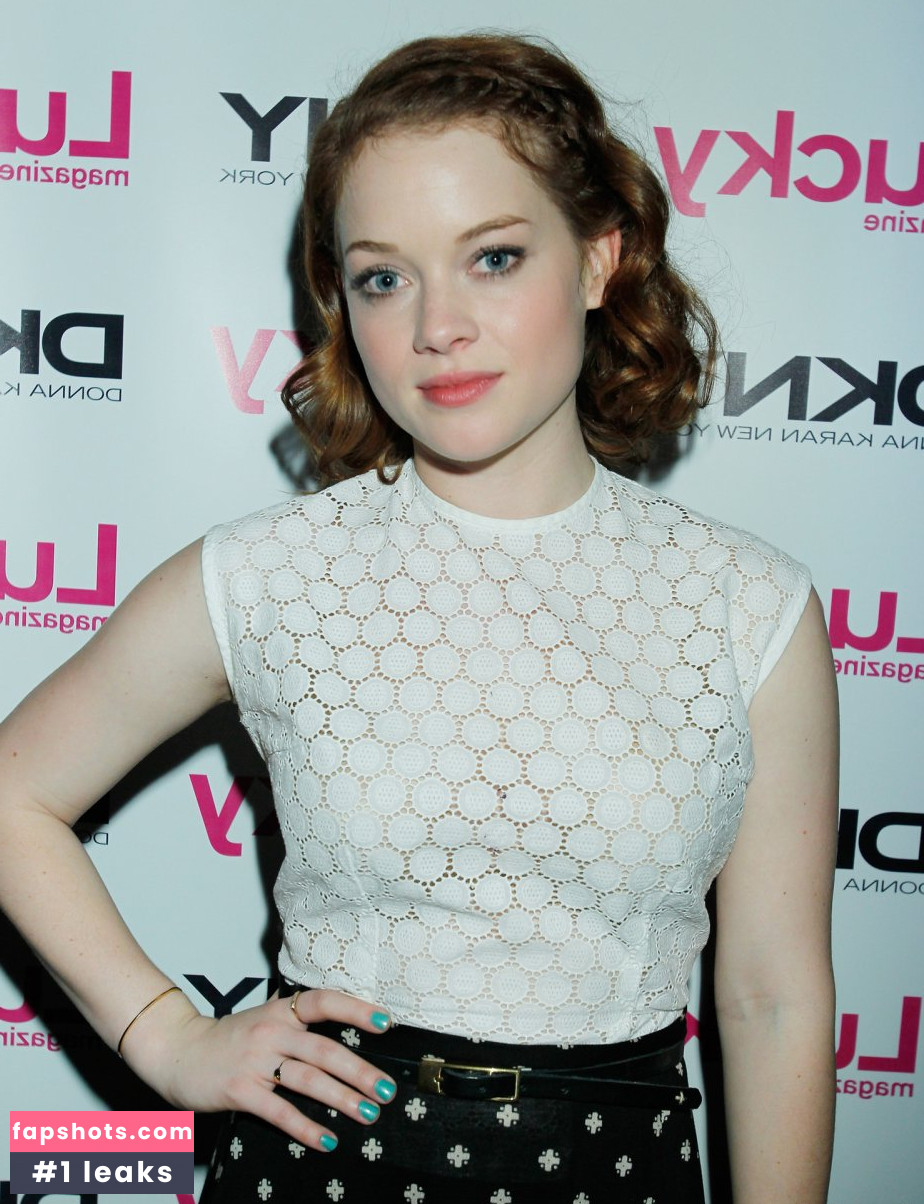 Jane Levy nude babe gallery