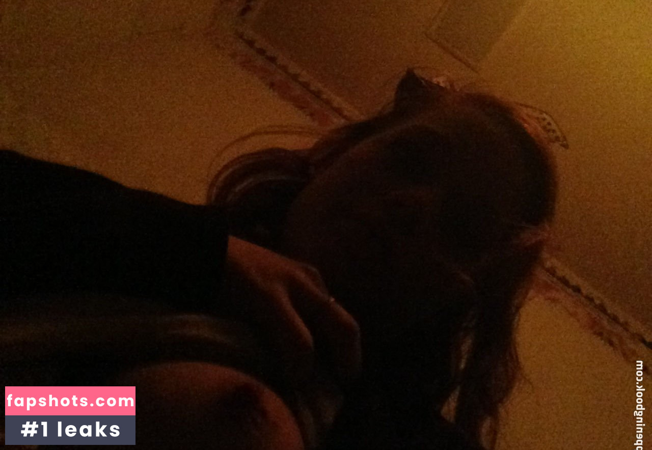 Jane Levy gallery photo #94