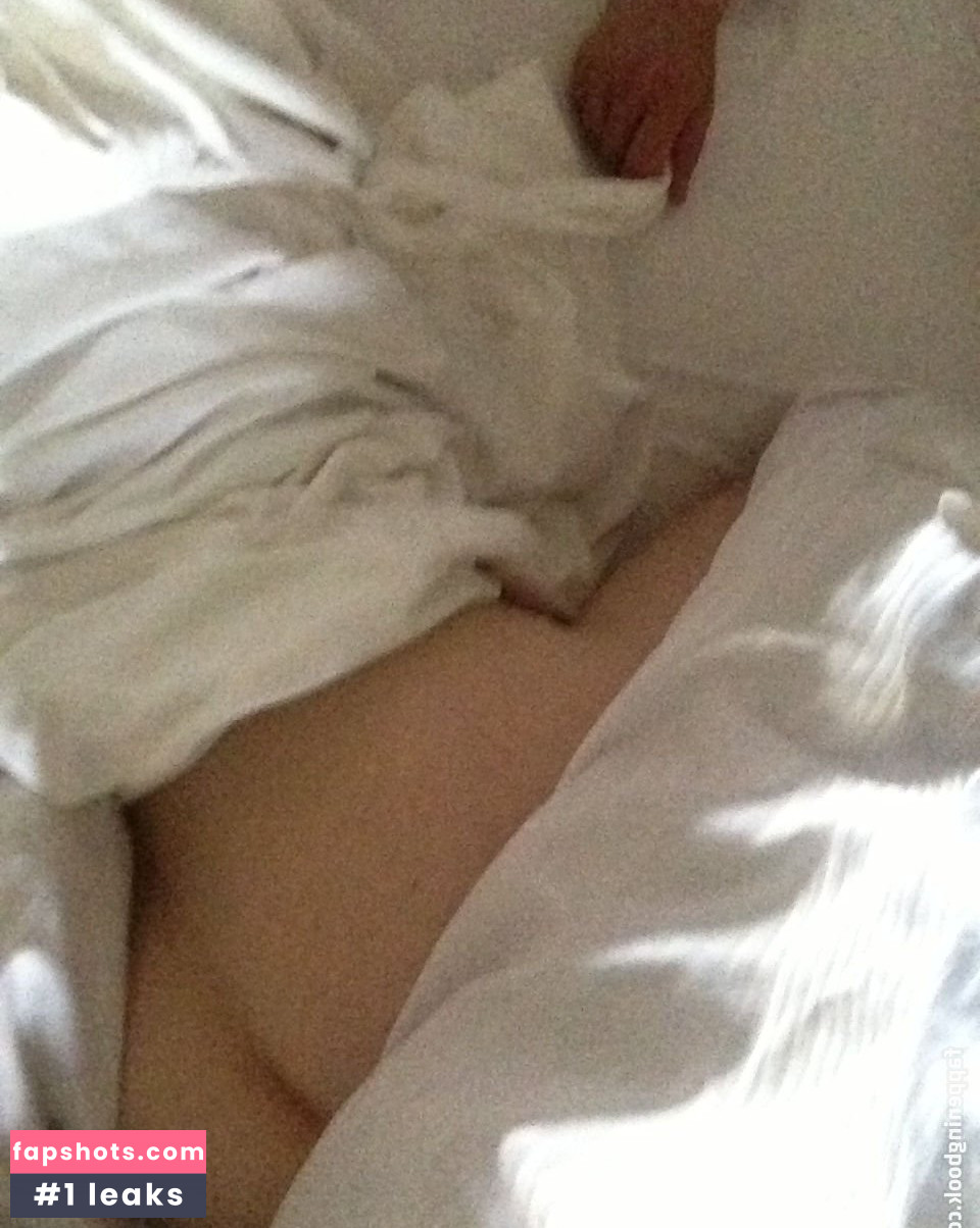 Jane Levy gallery photo #95