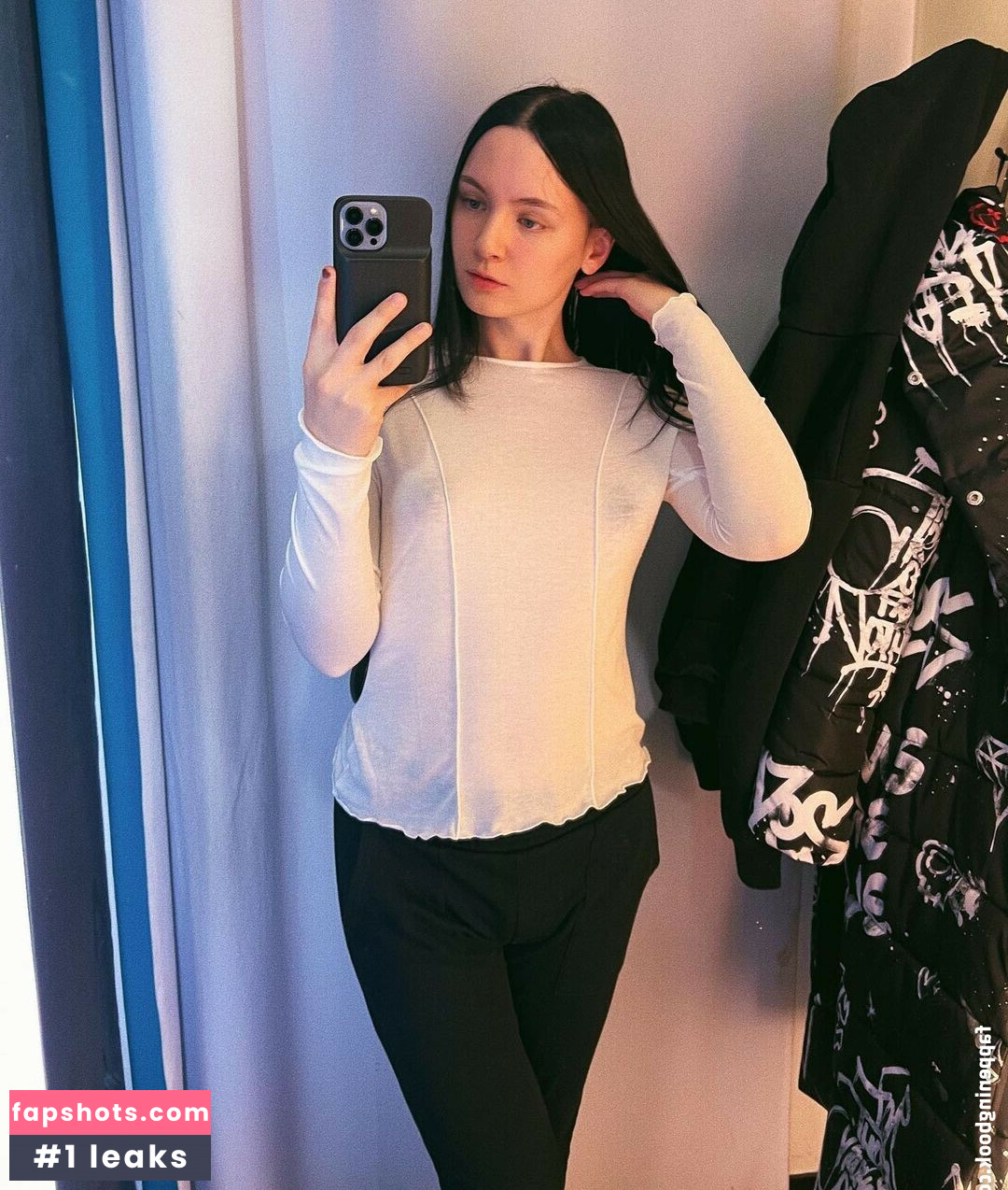 Jane Wild gallery photo #35