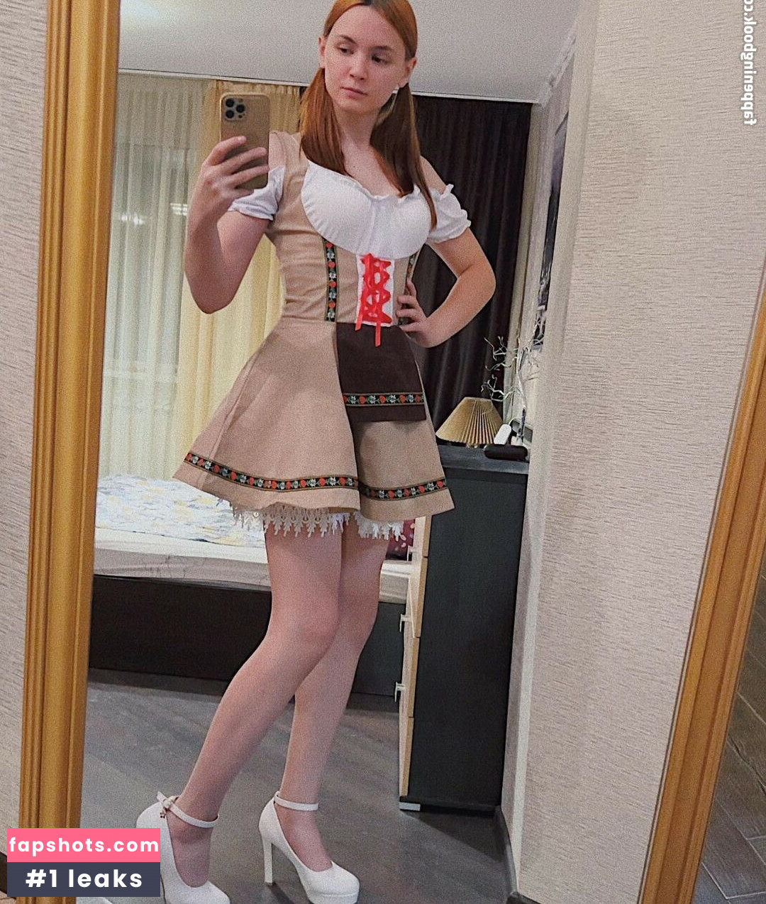 Jane Wild gallery photo #36