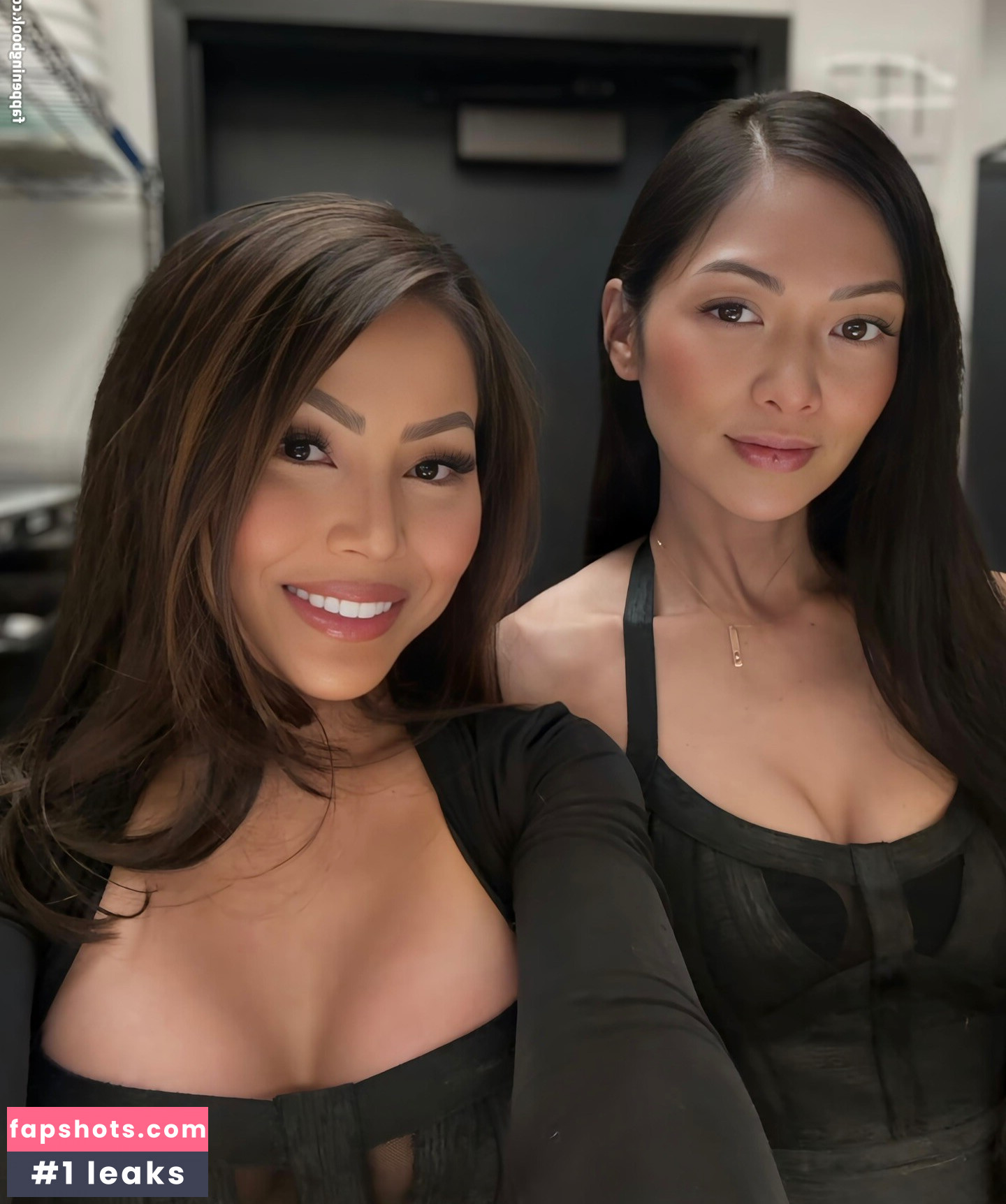 Jane Yum gallery photo #17