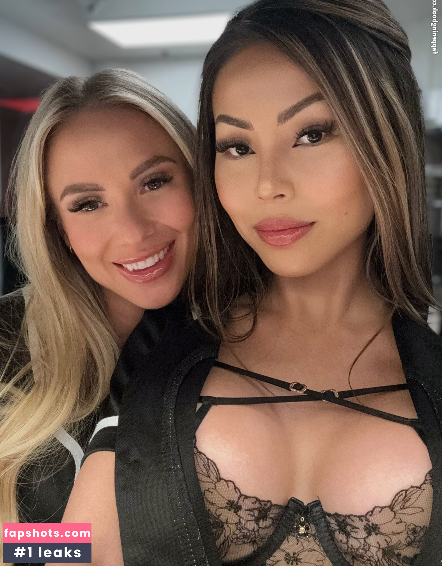 Jane Yum gallery photo #19